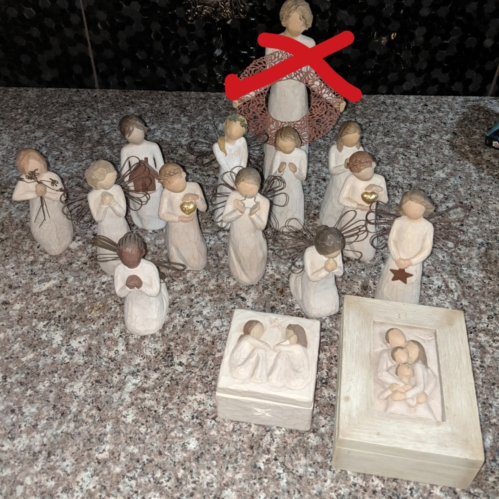 Willow tree figurines